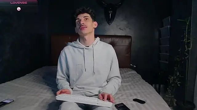 DanielCrush1 online show from 03/19/26, 03:27