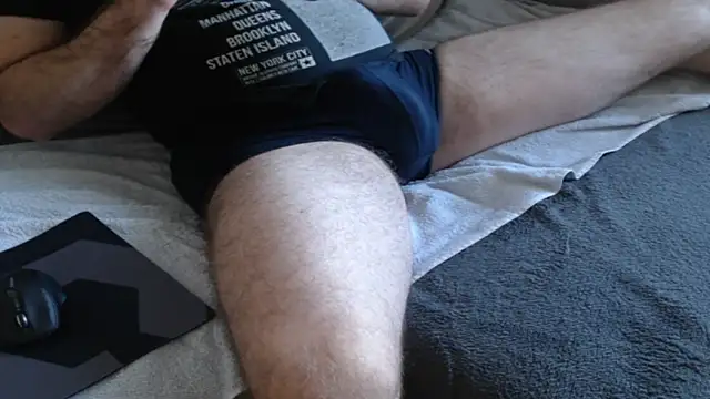 Snapshot of Silver_Boyy chatting on 09/28/25, 02:11 Silver Boyy online show from 09/28/25, 02:11