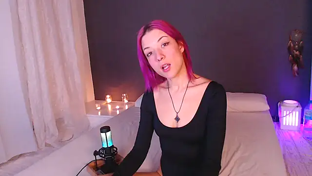 KarlaLuar  online show from 01/28/25, 06:17