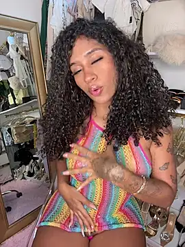 Snapshot of stormyy_ chatting on 03/19/25, 02:48 stormyy online show from 03/19/25, 02:48