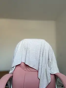 Snapshot of stormyy_ chatting on 10/02/25, 06:59 stormyy online show from 10/02/25, 06:59