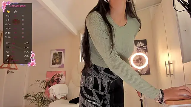 Snapshot of catalinasaiz chatting on 01/17/25, 02:18 catalinasaiz online show from 01/17/25, 02:18