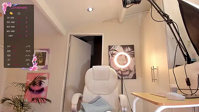 Snapshot of catalinasaiz chatting on 02/10/25, 04:19 catalinasaiz online show from 02/10/25, 04:19