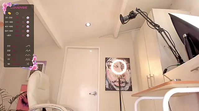 Snapshot of catalinasaiz chatting on 03/18/25, 04:59 catalinasaiz online show from 03/18/25, 04:59