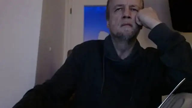 Snapshot of Cordt27 chatting on 11/19/25, 08:31 Cordt27 online show from 11/19/25, 08:31