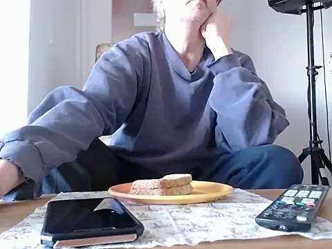 Snapshot of Cordt27 chatting on 03/15/26, 03:40 Cordt27 online show from 03/15/26, 03:40