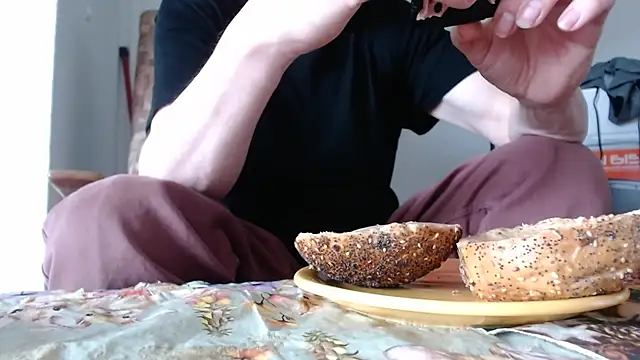 Snapshot of Cordt27 chatting on 04/18/26, 01:59 Cordt27 online show from 04/18/26, 01:59