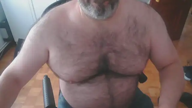 mikeyhotbear online show from 10/29/25, 04:53