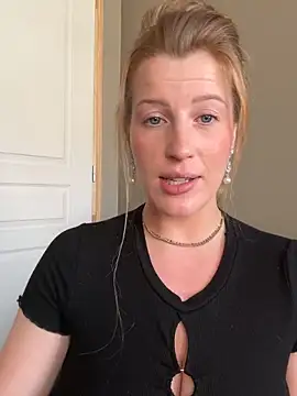 FoxyFrenchy online show from 09/30/25, 03:06