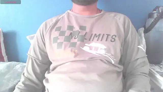 Snapshot of Elixire1 chatting on 12/15/24, 10:28 Elixire1 online show from 12/15/24, 10:28