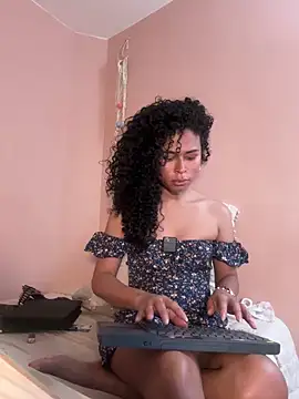 GabriSaenz online show from 12/03/24, 04:06