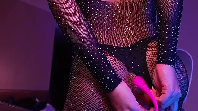 GabriSaenz online show from 12/28/24, 12:36