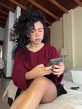 Snapshot of GabriSaenz chatting on 02/02/26, 01:54 GabriSaenz online show from 02/02/26, 01:54