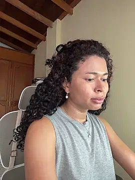 Snapshot of GabriSaenz chatting on 04/01/26, 12:50 GabriSaenz online show from 04/01/26, 12:50