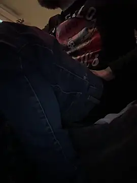 Snapshot of htk1975 chatting on 01/17/26, 09:18 htk1975 online show from 01/17/26, 09:18