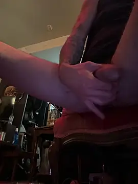 Snapshot of htk1975 chatting on 02/27/26, 05:18 htk1975 online show from 02/27/26, 05:18