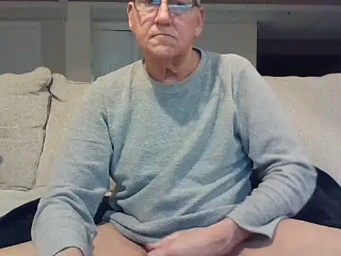 Snapshot of takeitall101 chatting on 02/15/25, 09:27 takeitall101 online show from 02/15/25, 09:27