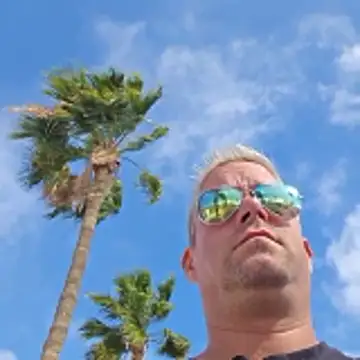 Trucker Hunter online show from 01/18/26, 11:47