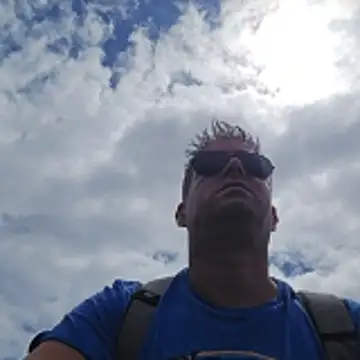 Snapshot of Trucker_Hunter chatting on 04/08/26, 12:27 Trucker Hunter online show from 04/08/26, 12:27