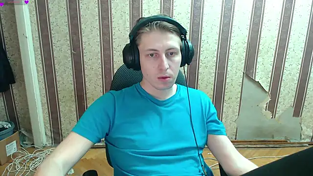 darienlarge online show from 09/25/25, 06:44