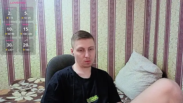 Snapshot of darienlarge chatting on 01/05/26, 05:27 darienlarge online show from 01/05/26, 05:27