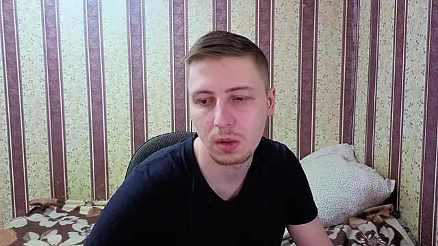 Snapshot of darienlarge chatting on 01/08/26, 08:16 darienlarge online show from 01/08/26, 08:16