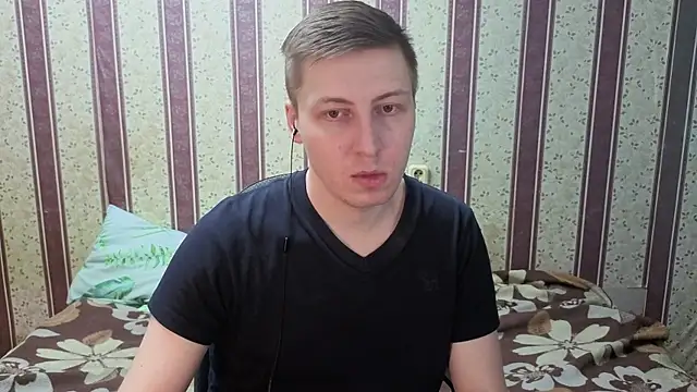 Snapshot of darienlarge chatting on 02/08/26, 03:10 darienlarge online show from 02/08/26, 03:10