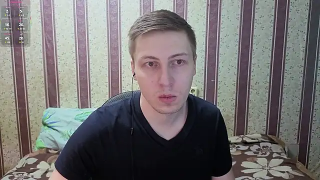 Snapshot of darienlarge chatting on 02/08/26, 07:06 darienlarge online show from 02/08/26, 07:06