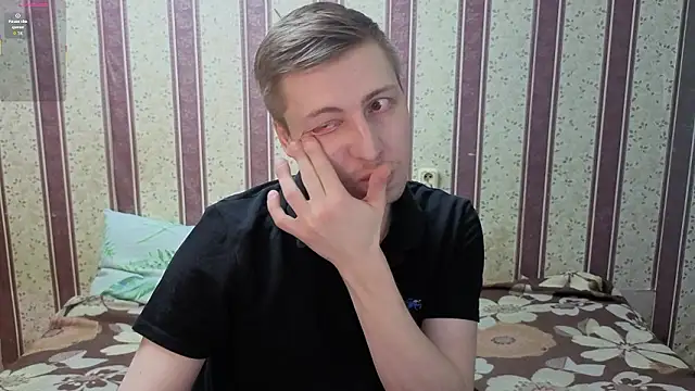 Snapshot of darienlarge chatting on 02/11/26, 05:07 darienlarge online show from 02/11/26, 05:07