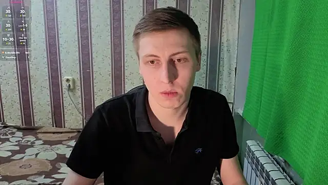 Snapshot of darienlarge chatting on 02/15/26, 07:54 darienlarge online show from 02/15/26, 07:54