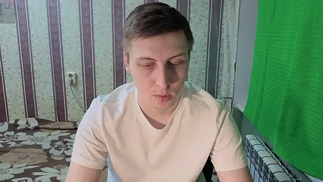 Snapshot of darienlarge chatting on 02/24/26, 05:22 darienlarge online show from 02/24/26, 05:22