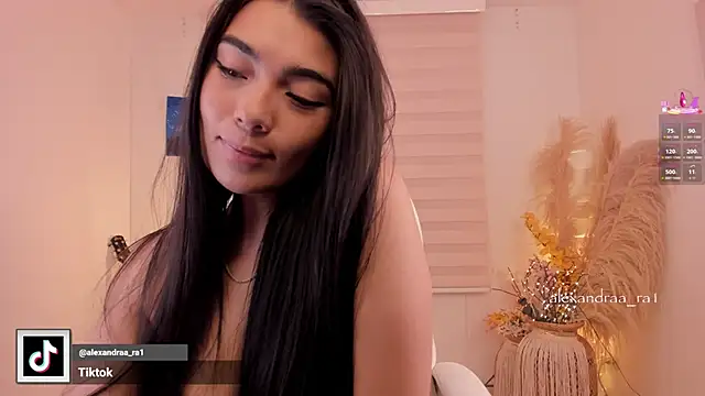 Snapshot of Alexandra_ra chatting on 12/04/25, 08:50 Alexandra ra online show from 12/04/25, 08:50