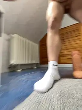 Snapshot of f_luke chatting on 02/04/26, 01:17 f luke online show from 02/04/26, 01:17