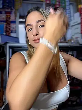 sammyqueenx21 online show from 04/08/26, 11:21