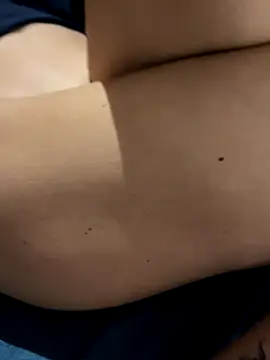 Snapshot of Juna8584 chatting on 11/03/25, 02:35 Juna8584 online show from 11/03/25, 02:35