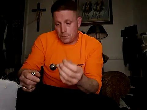 Snapshot of curiouscock38 chatting on 04/24/26, 07:33 curiouscock38 online show from 04/24/26, 07:33