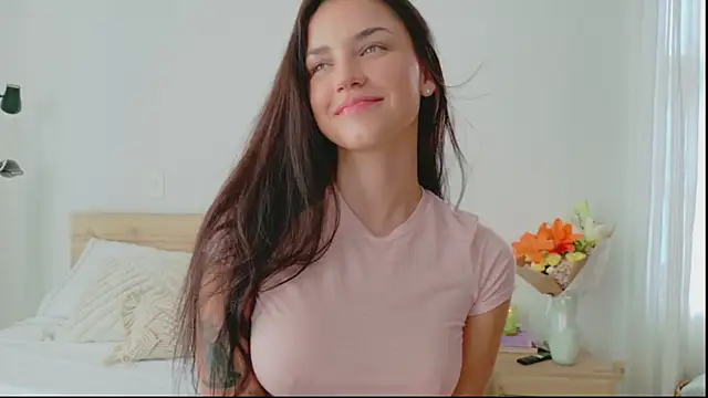 GrettaBenett online show from 10/28/25, 09:50