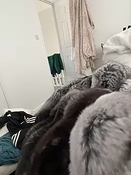 Snapshot of Furdale chatting on 03/08/26, 12:42 Furdale online show from 03/08/26, 12:42