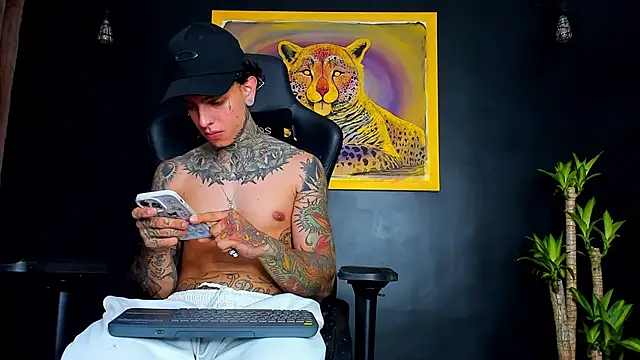 Snapshot of Aron_ford chatting on 12/16/24, 08:48 Aron ford online show from 12/16/24, 08:48