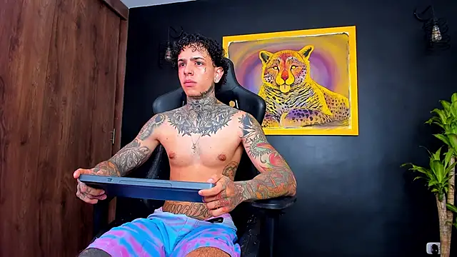 Snapshot of Aron_ford chatting on 01/09/25, 05:22 Aron ford online show from 01/09/25, 05:22