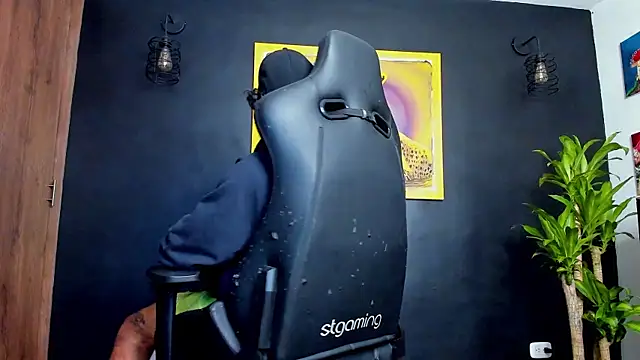 Snapshot of Aron_ford chatting on 01/26/25, 12:05 Aron ford online show from 01/26/25, 12:05