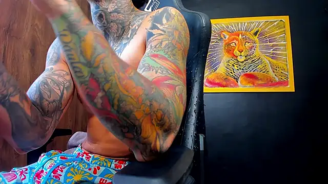 Snapshot of Aron_ford chatting on 02/06/25, 02:37 Aron ford online show from 02/06/25, 02:37