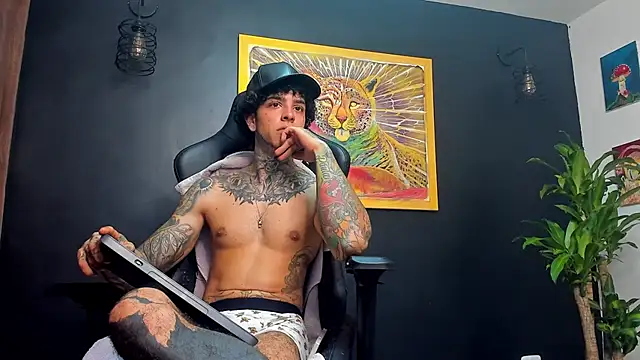 Snapshot of Aron_ford chatting on 02/08/25, 02:15 Aron ford online show from 02/08/25, 02:15