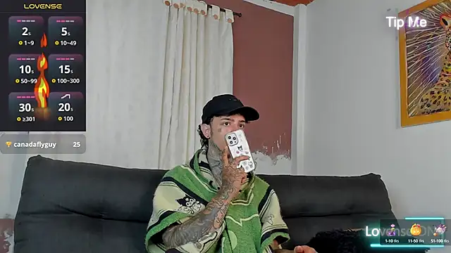 Snapshot of Aron_ford chatting on 09/30/25, 01:05 Aron ford online show from 09/30/25, 01:05