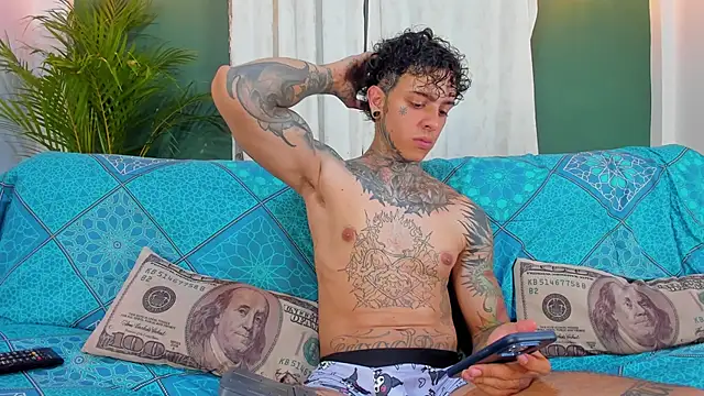 Snapshot of Aron_ford chatting on 04/16/26, 12:55 Aron ford online show from 04/16/26, 12:55