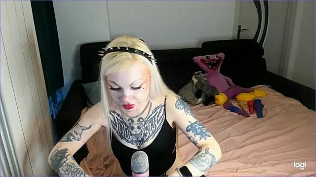 HelenGoat online show from 11/03/25, 08:37