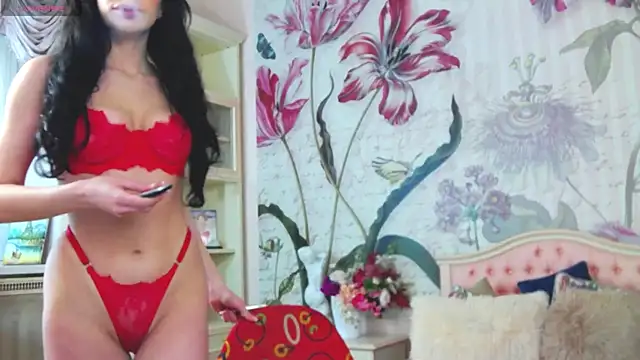 Snapshot of AliciaBow chatting on 04/10/26, 01:49 AliciaBow online show from 04/10/26, 01:49