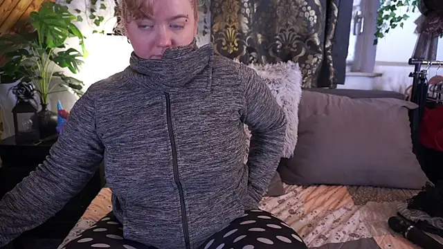 TessaWinter online show from 01/29/25, 04:30