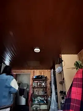  Laary online show from 09/12/25, 08:53