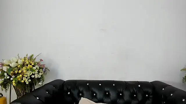 Snapshot of SSCARLETH_ chatting on 04/21/26, 12:33 SSCARLETH online show from 04/21/26, 12:33